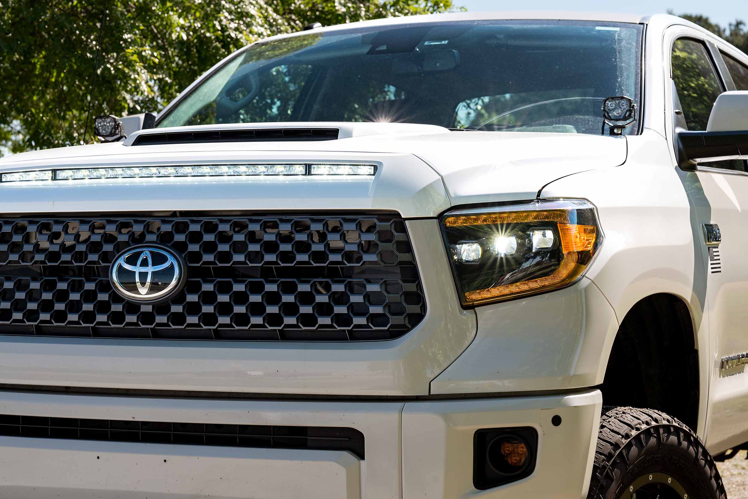 Toyota Tundra (14-21) Morimoto XB Headlight & Tail Light Combo | MM